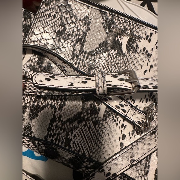 Steve Madden Crocodile Alligator Leather Medium Crossbody Tote Bag Purse - Picture 7 of 7